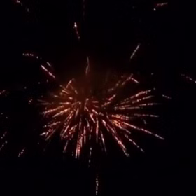 Verbundfeuerwerk der Premiumklasse - Italian Power 2 Effekt Beispiel gold Pyrotrade fireworks Verbundfeuerwerk der Premiumklasse - Italian Power 2 Effekt Beispiel gold Pyrotrade fireworks
