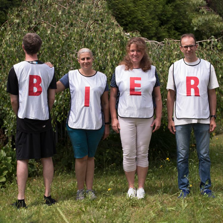 Lustiges Party Spiel Buchstaben Wort-Rätsel Hochzeit Geburtstag XXL Lustiges Party Spiel Buchstaben Wort-Rätsel Hochzeit Geburtstag XXL Onesize Tunika Party-Spiel Partykracher
