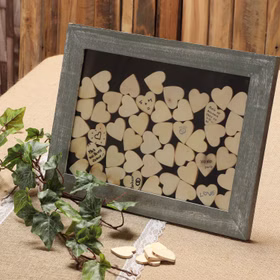 Personalisiertes Gästebuch Hochzeit Geschenk Bilderrahmen mit 53 Holzherzen zum Beschriften Geschenkidee Personalisiertes Gästebuch Hochzeit Geschenk Bilderrahmen mit 53 Holzherzen zum Beschriften Geschenkidee