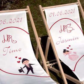 Personalisierte Partner Liegestuhl Mr. & Mrs. mit Wunschname Datum Hochzeitsgeschenk 2 Stück Geschenkidee Brautpaar Wedding Gift Hochzeit Trauung Personalisierte Partner Liegestuhl Mr. & Mrs. mit Wunschname Datum Hochzeitsgeschenk 2 Stück Geschenkidee Brautpaar Wedding Gift Hochzeit Trauung