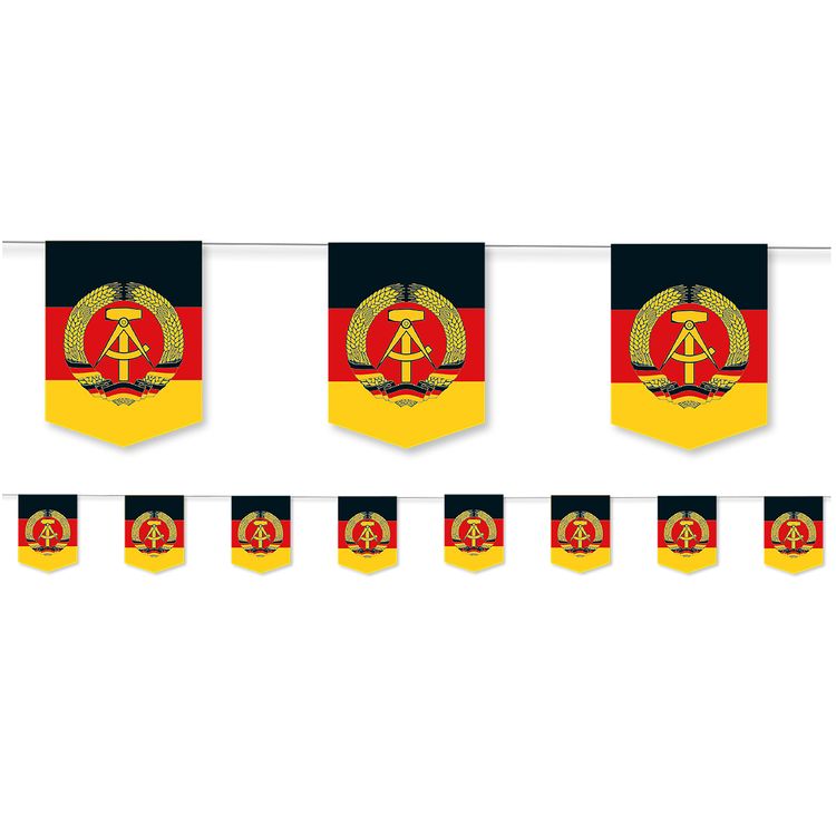 DDR Party-Set Tisch-Deko für 8 Personen 49-tlg. Party-Deko DDR Party-Set Deko für 8 Personen 49-tlg. Pappgeschirr Mottoparty Nostalgie schwarz rot gold Ostalgie Andere Länder