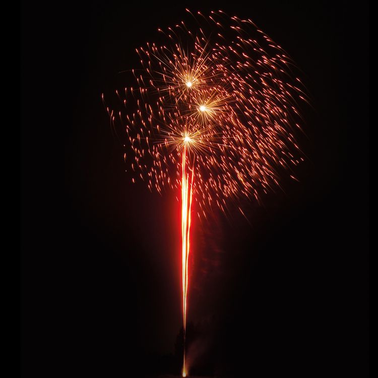 Red Tears Feuerwerk Batterie 25 Sek. von Nico Red Tears Feuerwerk Batterie 25 Sek. von Nico