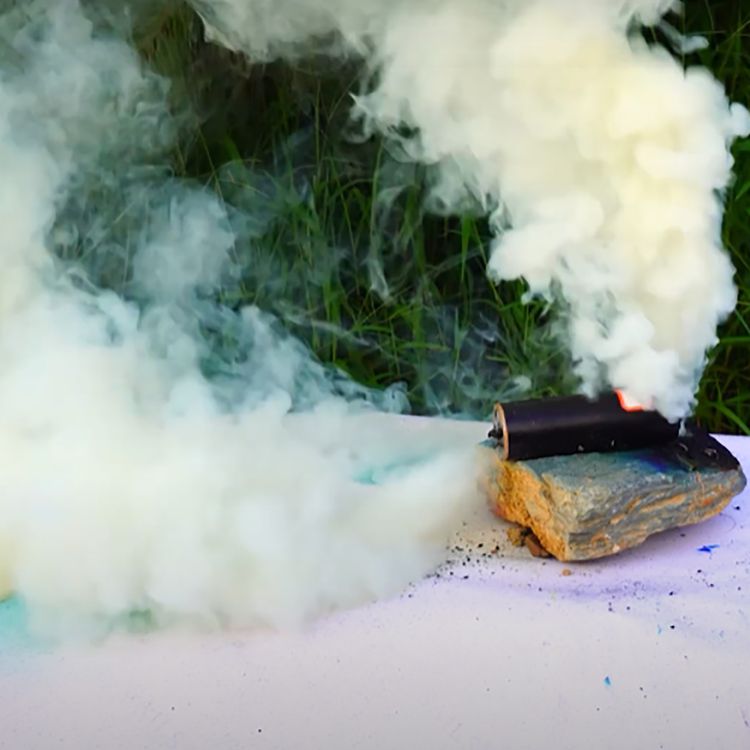 Nico Doppelsmoke Weiß mit Reißzünder 50 Sek. Nico Doppelsmoke Weiß mit Reißzünder 50 Sek.