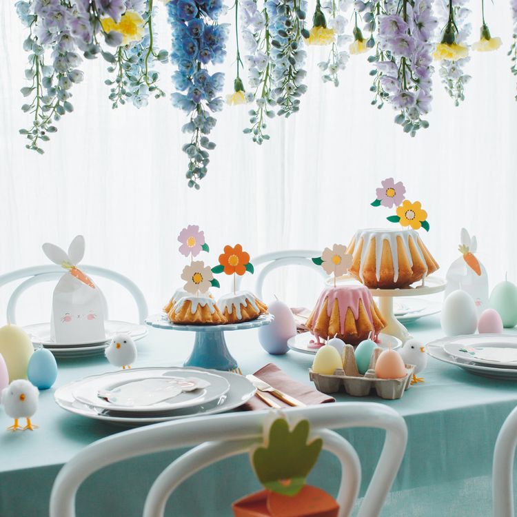 Osterei Kerze 10 cm hoch Pastell Weiß Tisch-Deko Ostern Osterei Kerze 10 cm hoch Pastell Weiß Tisch-Deko Ostern