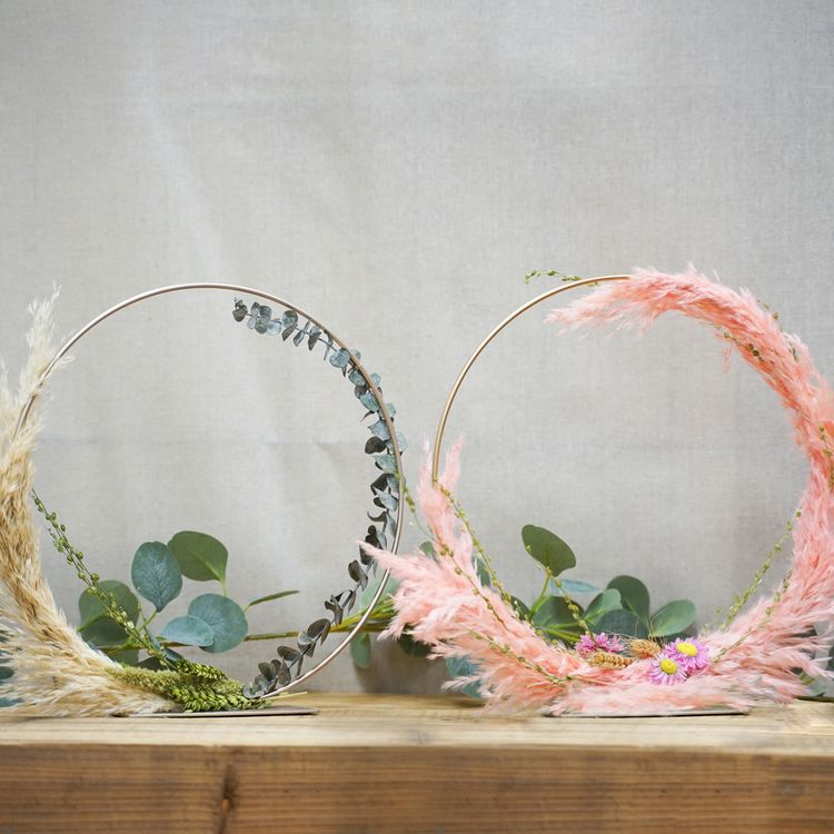 Deko-Ring mit Fuß Gold 30 cm 4 Stück Tisch-Deko Hochzeit Geburtstag Deko-Ring mit Fuß Gold 30 cm 4 Stück Tisch-Deko Hochzeit Geburtstag Deko für Trockenblumen Dekoration