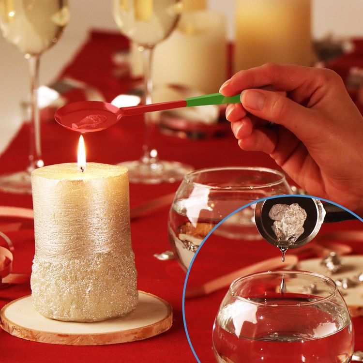 Zinngiessen Eine Packung mit sechs Figuren und einem Schmelzlöffel