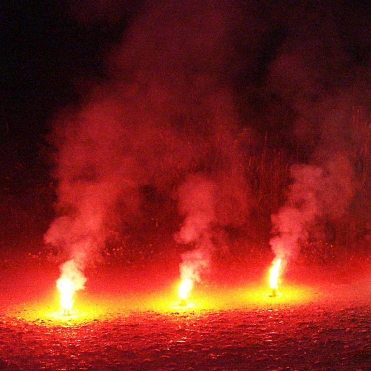 Bengalfeuer Töpfe rot, für Lichterbilder Bengalfeuer Töpfe rot, für Lichterbilder