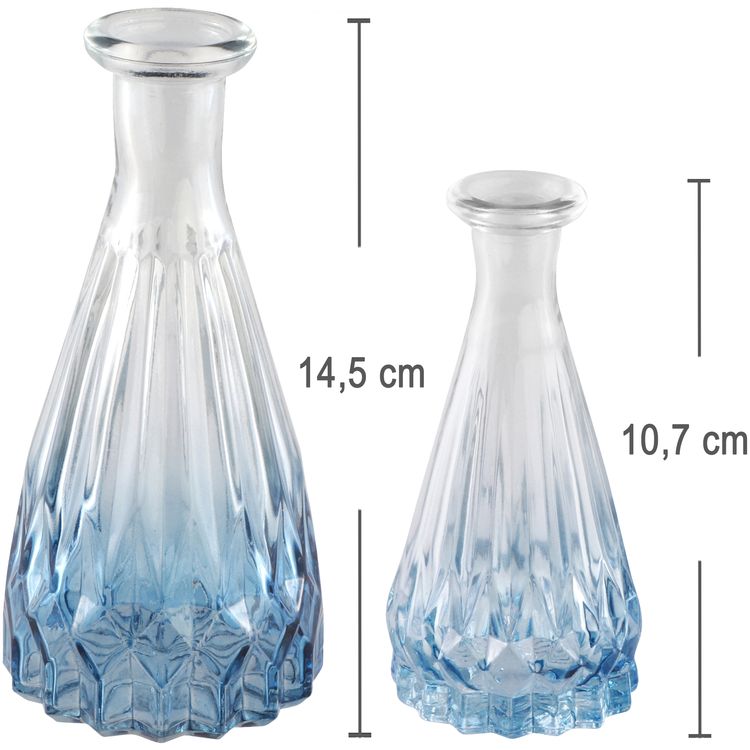 2 Vasen mit Blauem Farbverlauf 14,5 und 10,7 cm Tischdeko Hochzeit Geburtstag Zweiteiliges Vasen-Set mit blauem Farbverlauf aus Glas von Vorne