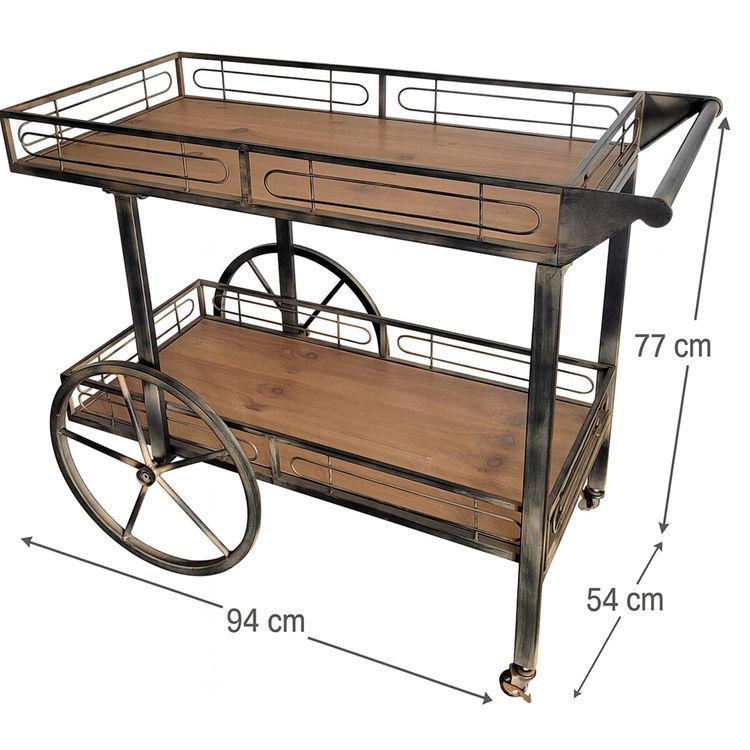 Vintage Servierwagen 94 x 54 x 77 cm Holz Metall 2 Ebenen mit Rädern Deko Vintage Servierwagen steht im Garten auf dem Rasen seitlich von Vorne