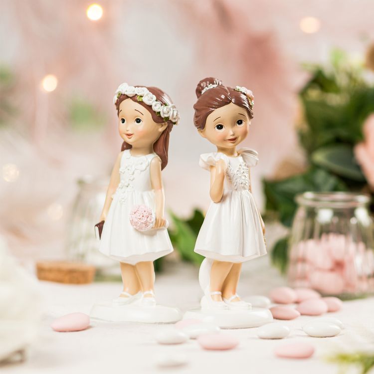 Kommunion Figur Mädchen mit Bibel & Blumenkranz 15 cm Torten-Deko Erstkommunion Dekofigur Mädchen zur Erstkommunion mit Blumenkranz, weißem Kleid, Bibel und rosa Blumenstrauß aus Kunstharz auf weißem Hintergrund.