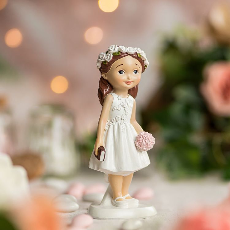 Kommunion Figur Mädchen mit Bibel & Blumenkranz 15 cm Torten-Deko Erstkommunion Dekofigur Mädchen zur Erstkommunion mit Blumenkranz, weißem Kleid, Bibel und rosa Blumenstrauß aus Kunstharz auf weißem Hintergrund.