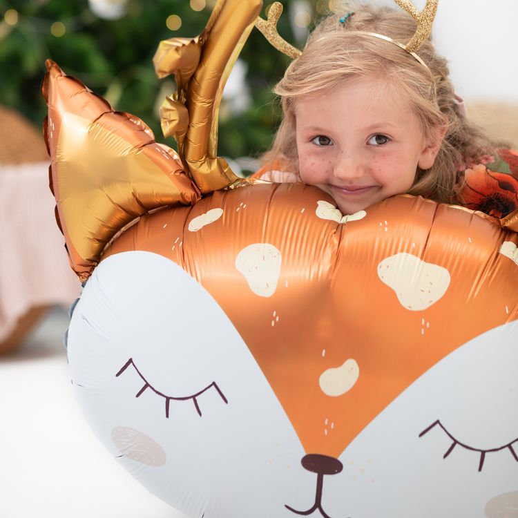 Reh Folienballon Feli das Rehkitz 73 x 64 cm Tierballon Party-Deko Reh Folienballon Feli das Rehkitz 73 x 64 cm, niedlicher Tierballon mit goldenen Details für Party-Deko.