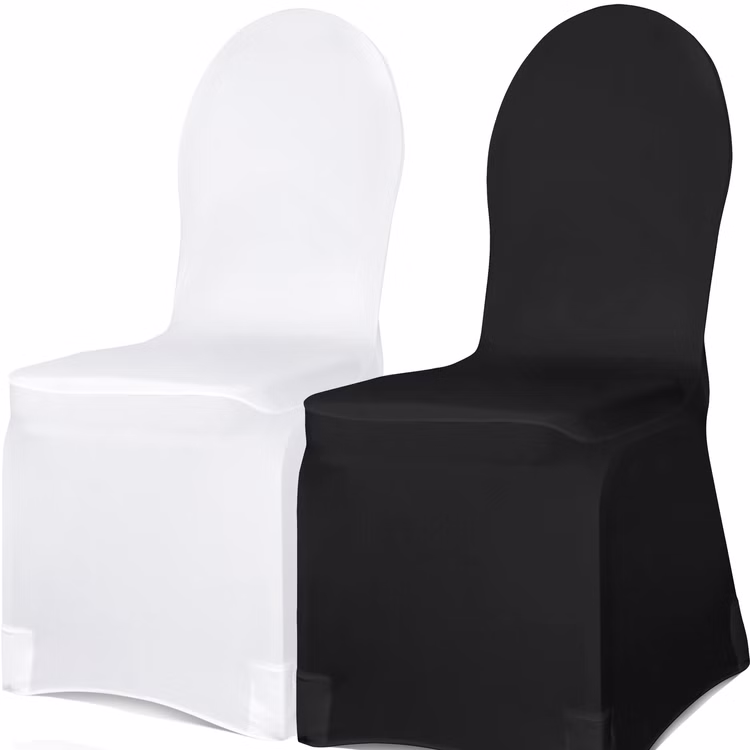 Stuhlhusse Schwarz Matt für Geburtstag Event Party-Zubehör Trauerfeier Beerdigung Halloween Event Jubiläum überzogener Stuhl Zwei Stühle mit Hussen im Vergleich, eine in Weiß und eine in Schwarz, beide mit elastischer Passform für runde Rückenlehnen.