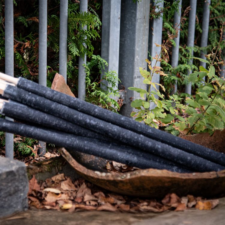 50 Fackel 90 Minuten Brenndauer 60cm lang mit Tropfschutz & Wanderbroschüre Wachsfackel 50 Stück Fackelwanderung Wanderung Lagerfeuer Tuchfackel made in Germany 