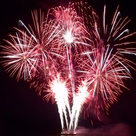 Feuerwerk Programm zwei mit 21 Feuerwerk Batterien Feuerwerk kaufen Komplettfeuerwerk