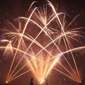 Bodenfeuerwerk Komplettfeuerwerk Programm Barockfeuerwerk Feuerwerk Online Kaufen