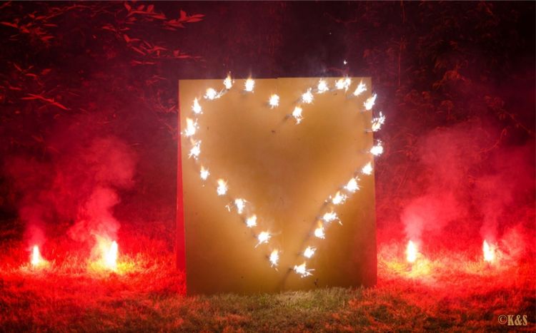 Lichterbild Brennendes Herz Bengalfeuer Feuerwerk Hochzeit Geschenkidee Geburtstag Verlobung Jubiläum