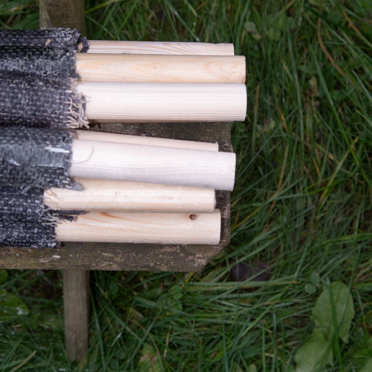 50 Wachsfackeln 120 Min. Brennzeit 65 cm lang 50 Fackeln 120 Min. Brennzeit 65 cm lang Wanderung 2 h Fackel Wachstuchfackel lange Brenndauer Garten Deko Sommer-Party Grillabend Fackelwanderung