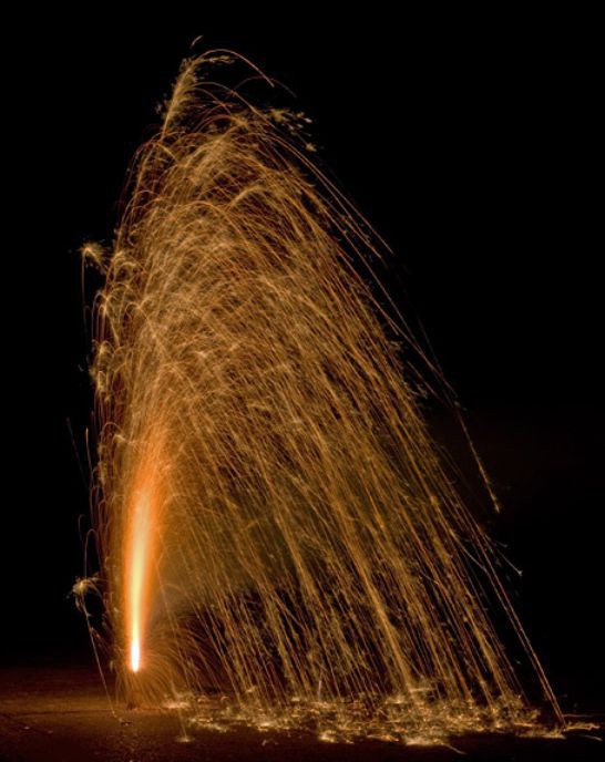 Bodenfeuerwerk Schweizer Blinkvulkan Gold Leuchtfeuerwerk von Weco Bodenfeuerwerk Schweizer Blinkvulkan Gold - Leuchtfeuerwerk Feuerwerk kaufen