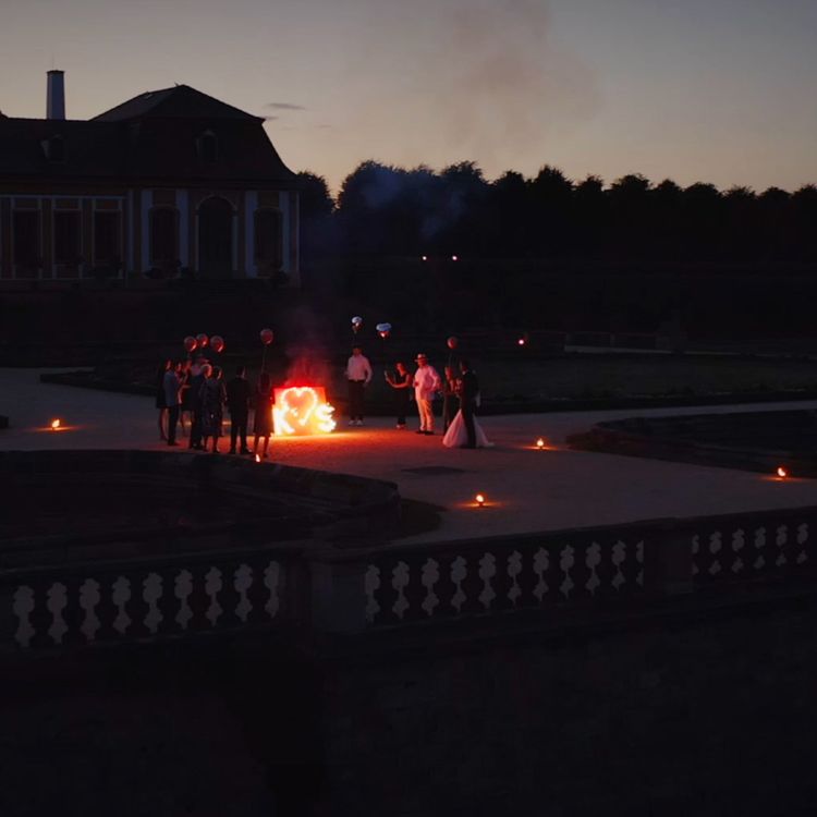 Lichterbild Brennendes Herz zwei Buchstaben Lichterbilder Feuerwerk Feuerbild Geschenkidee Hochzeit Verlobung Heiratsantrag 